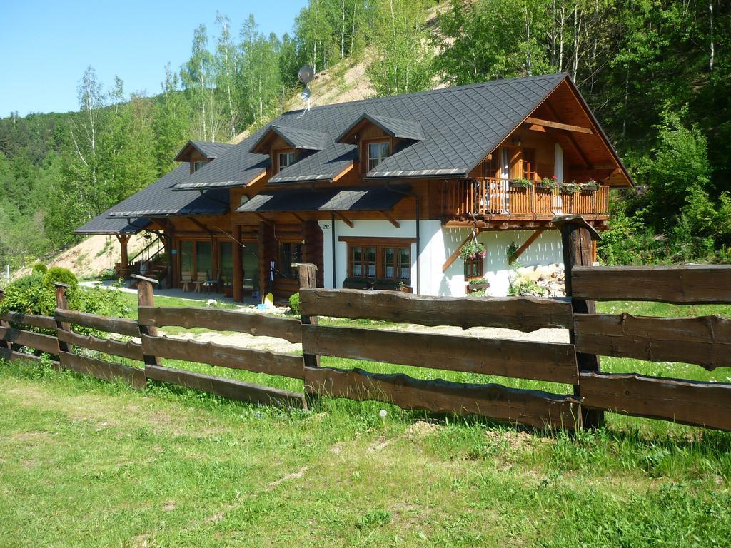 Rezidence U Jezera Hotell Jeseník Exteriör bild